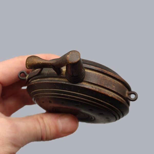 SCANDINAVIAN POWDER FLASK