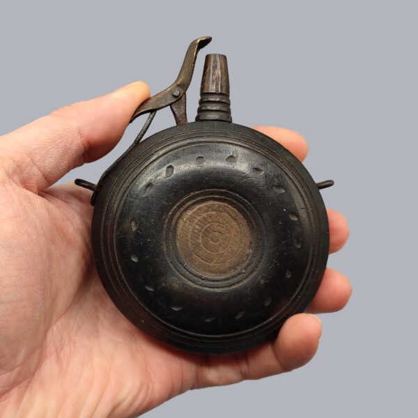 SCANDINAVIAN POWDER FLASK