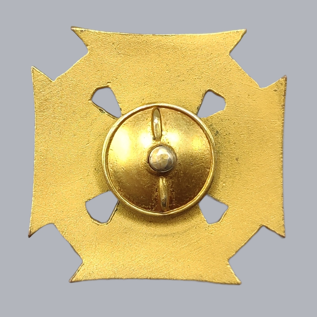 A122b FINNISH BADGE OF THE PIONEER NCO COURSE 54