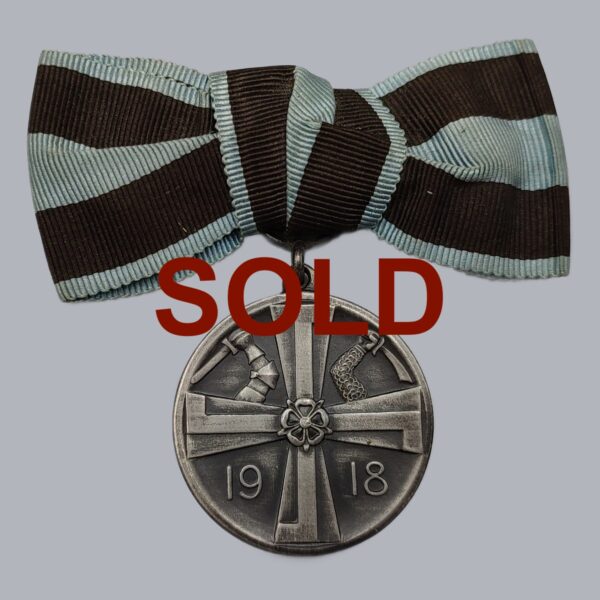 FINNISH COMMEMORATIVE MEDAL OF THE 1918 LIBERATION WAR FOR WOMEN