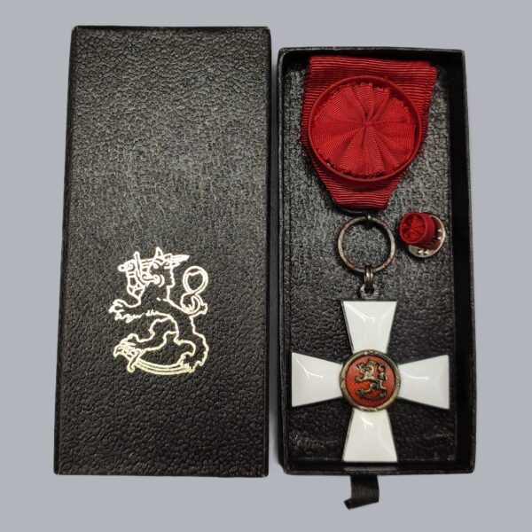 FINNISH 1ST CLASS KNIGHT'S CROSS OF THE LION OF FINLAND
