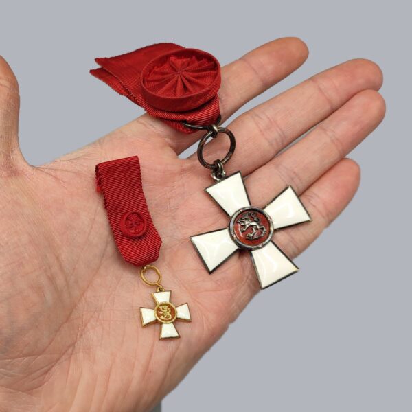 FINNISH 1ST CLASS KNIGHT'S CROSS OF THE LION OF FINLAND & MINIATURE