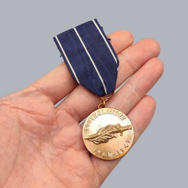 COMMEMORATIVE MEDAL OF THE 1941-1945 CONTINUATION WAR (SWEDISH VARIATION)