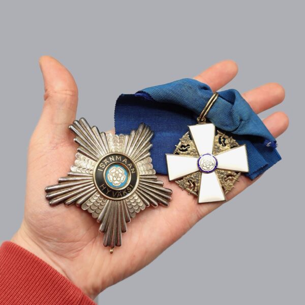 FINNISH 1ST CLASS COMMANDER'S CROSS OF THE WHITE ROSE OF FINLAND