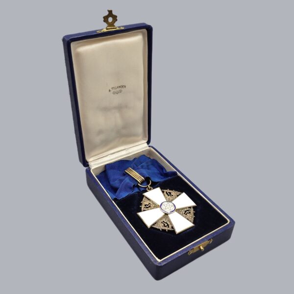 FINNISH COMMANDER'S CROSS OF THE WHITE ROSE OF FINLAND