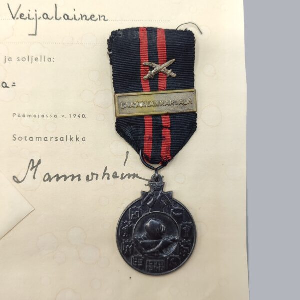 FINNISH COMMEMORATIVE MEDAL OF THE 1939-1940 WINTER WAR & CERTIFICATE