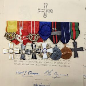 FINNISH MEDAL BAR & CERTIFICATES