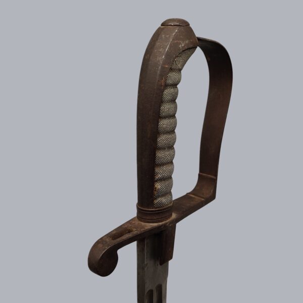 EUROPEAN MILITARY SWORD