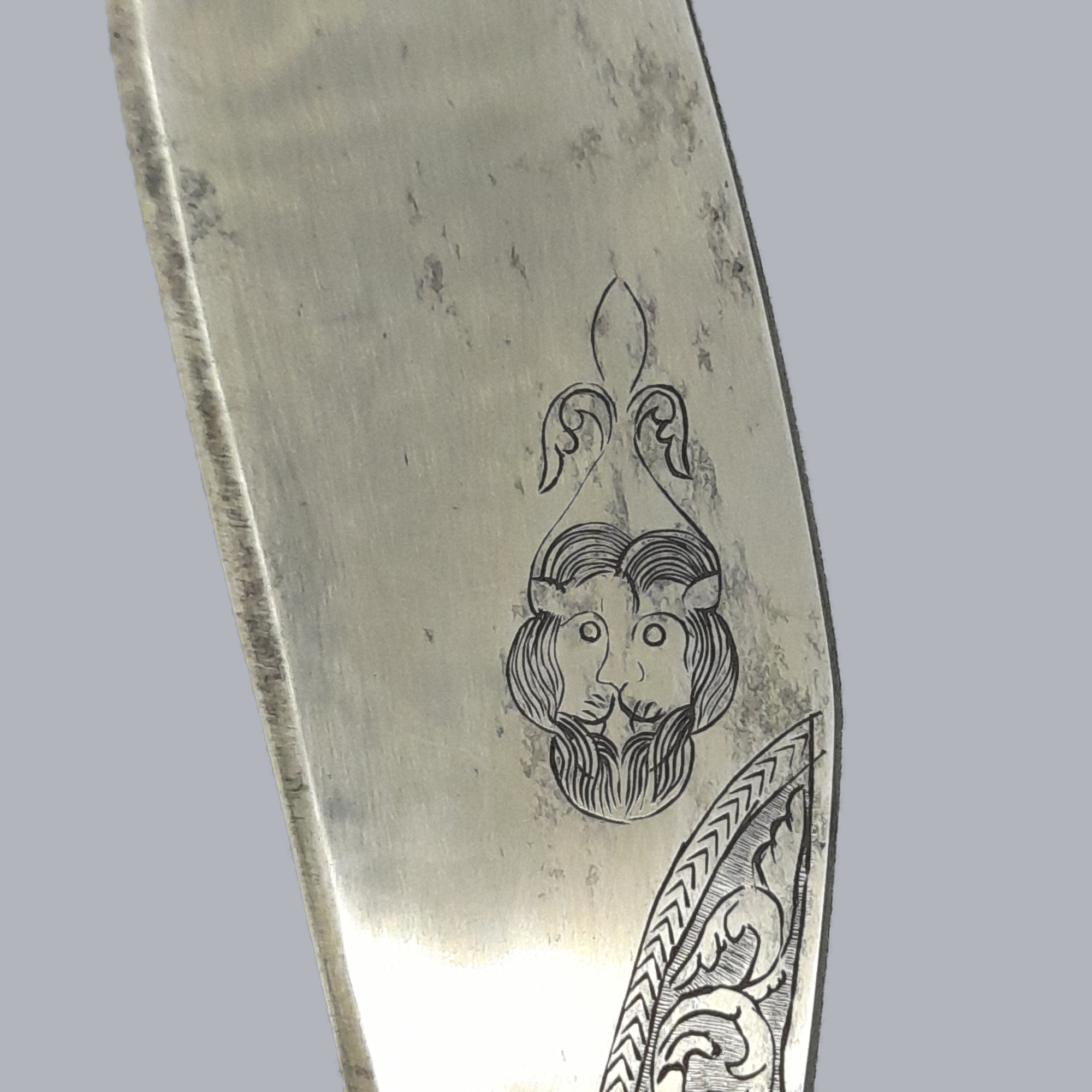 HORN-HILTED KUKRI DAGGER - Image 5