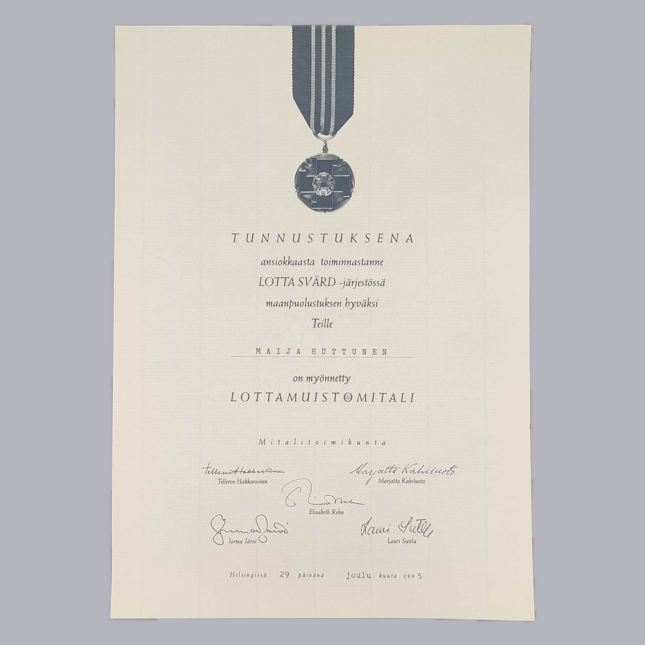 FINNISH WWII MEDAL BAR OF A LOTTA SVÄRD SISTER & CERTIFICATES