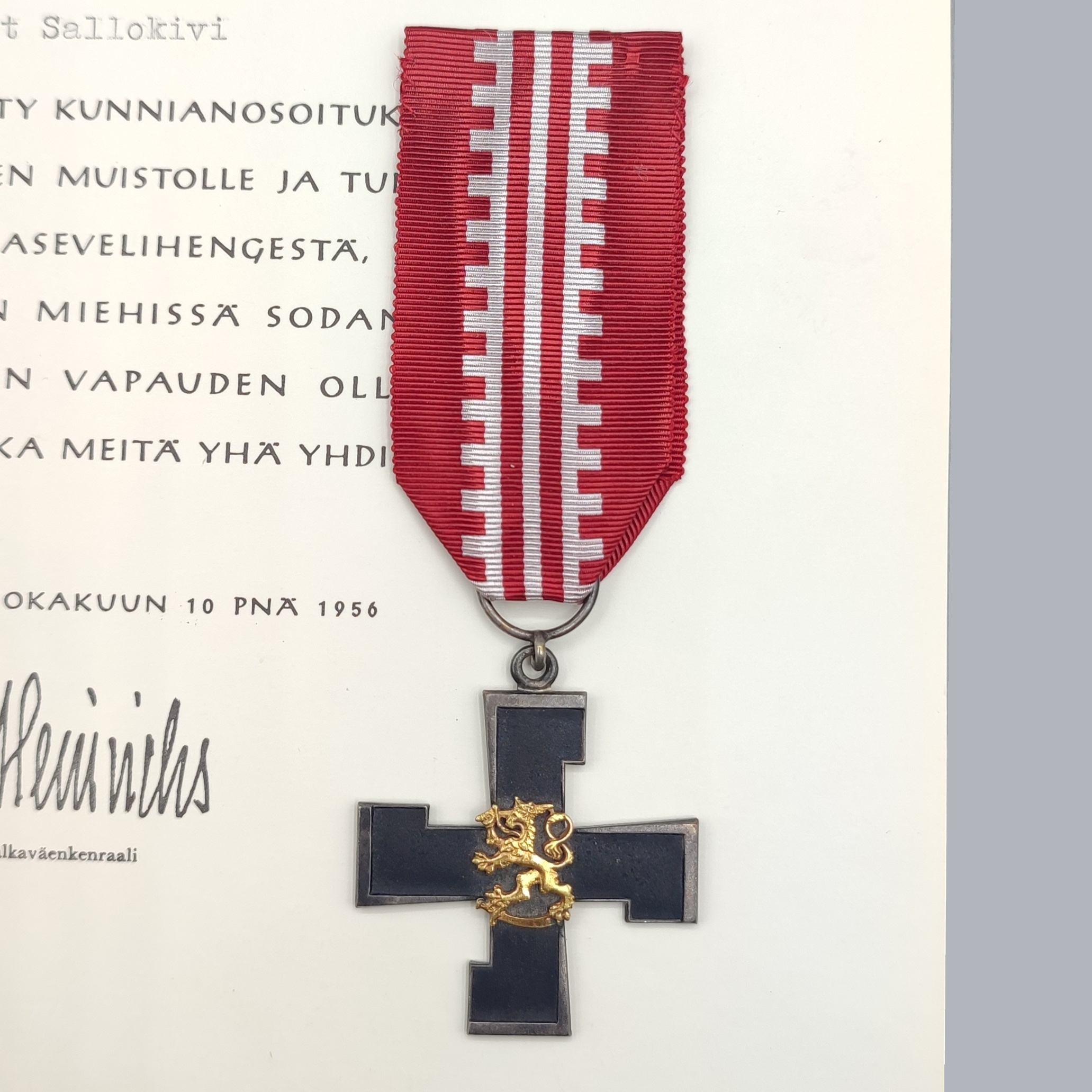 FINNISH WWII REGIMENTAL CROSS OF THE HEADQUARTERS 1939-1945 & CERTIFICATE