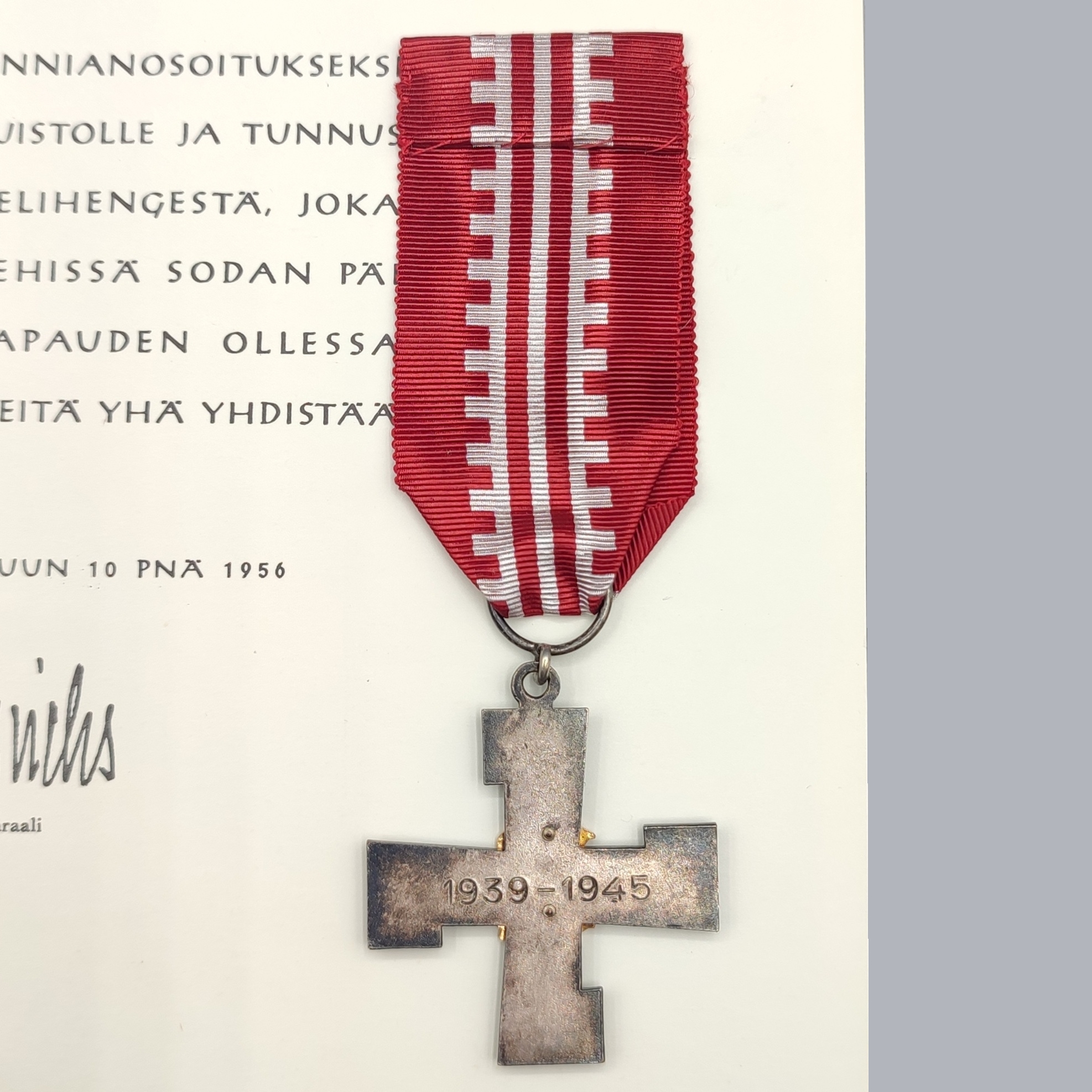 FINNISH WWII REGIMENTAL CROSS OF THE HEADQUARTERS 1939-1945 & CERTIFICATE