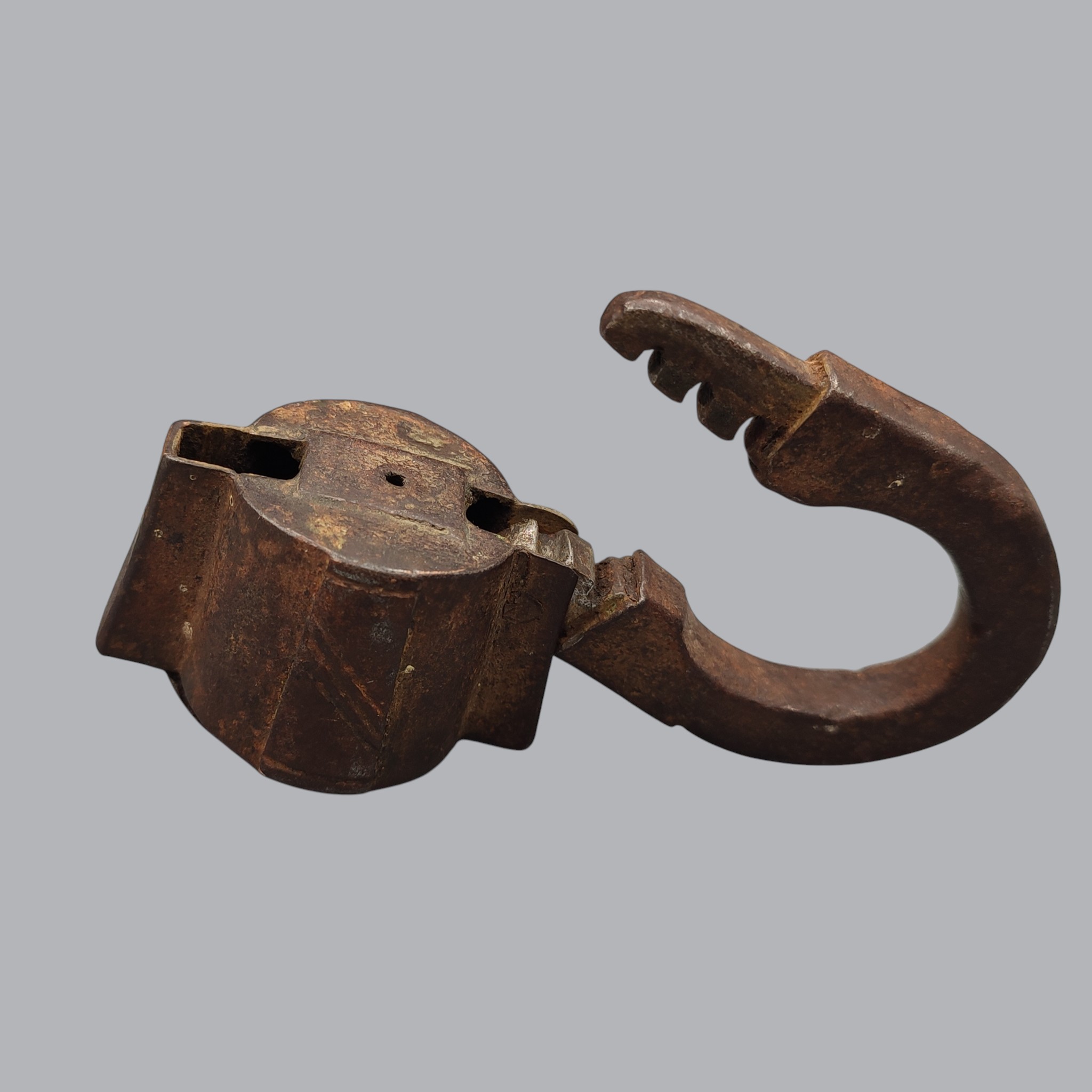 IMPERIAL RUSSIAN STEEL PADLOCK