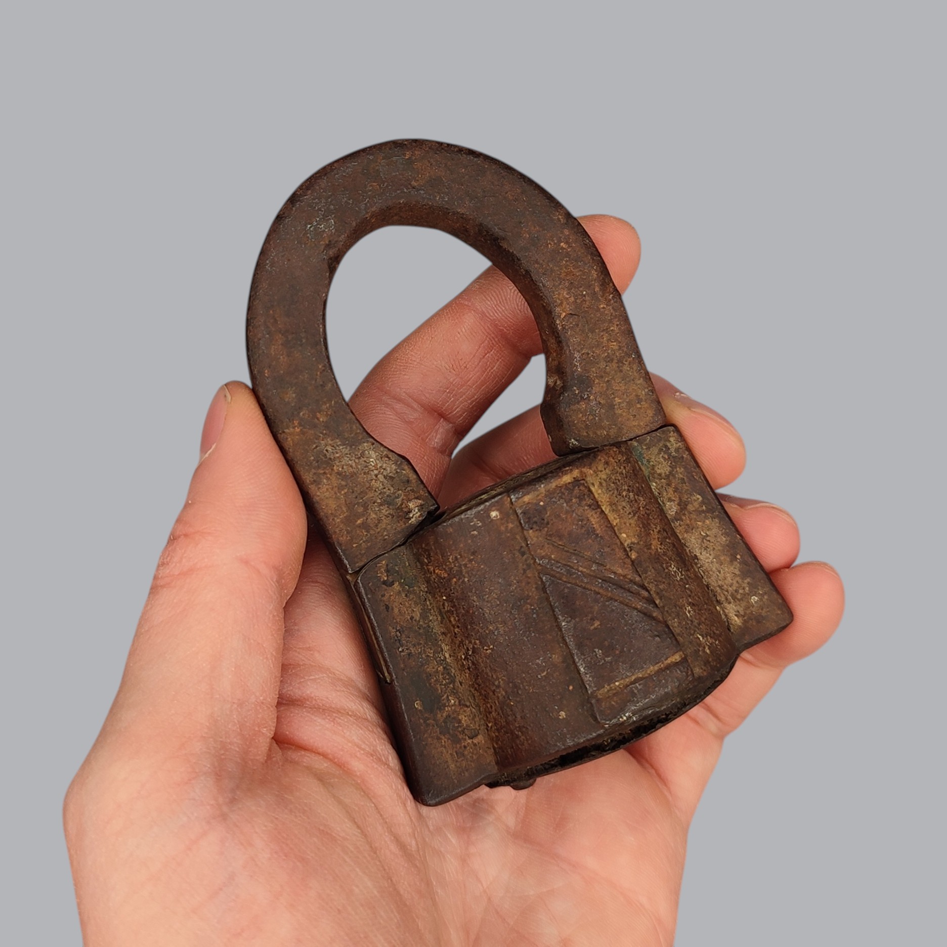 IMPERIAL RUSSIAN STEEL PADLOCK