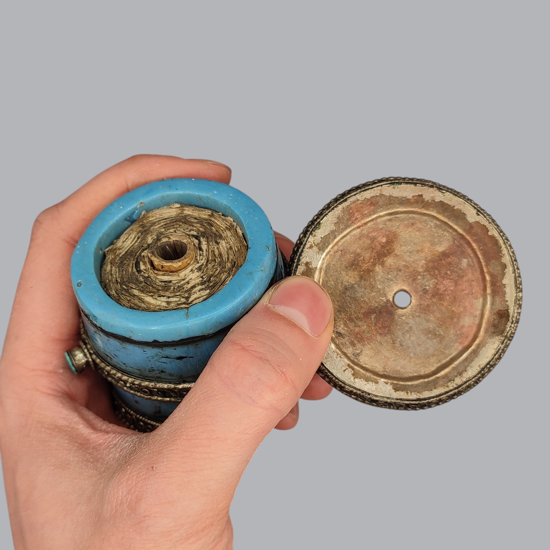 TIBETAN BUDDHIST PRAYER WHEEL