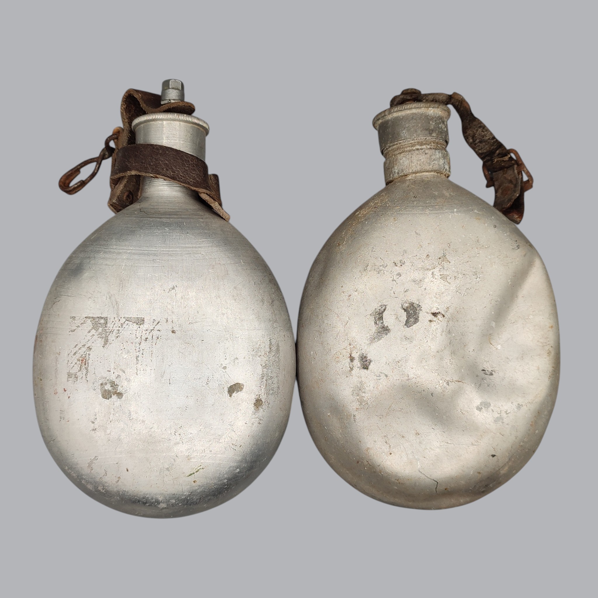 FINNISH WWII PAIR OF FIELD CANTEENS