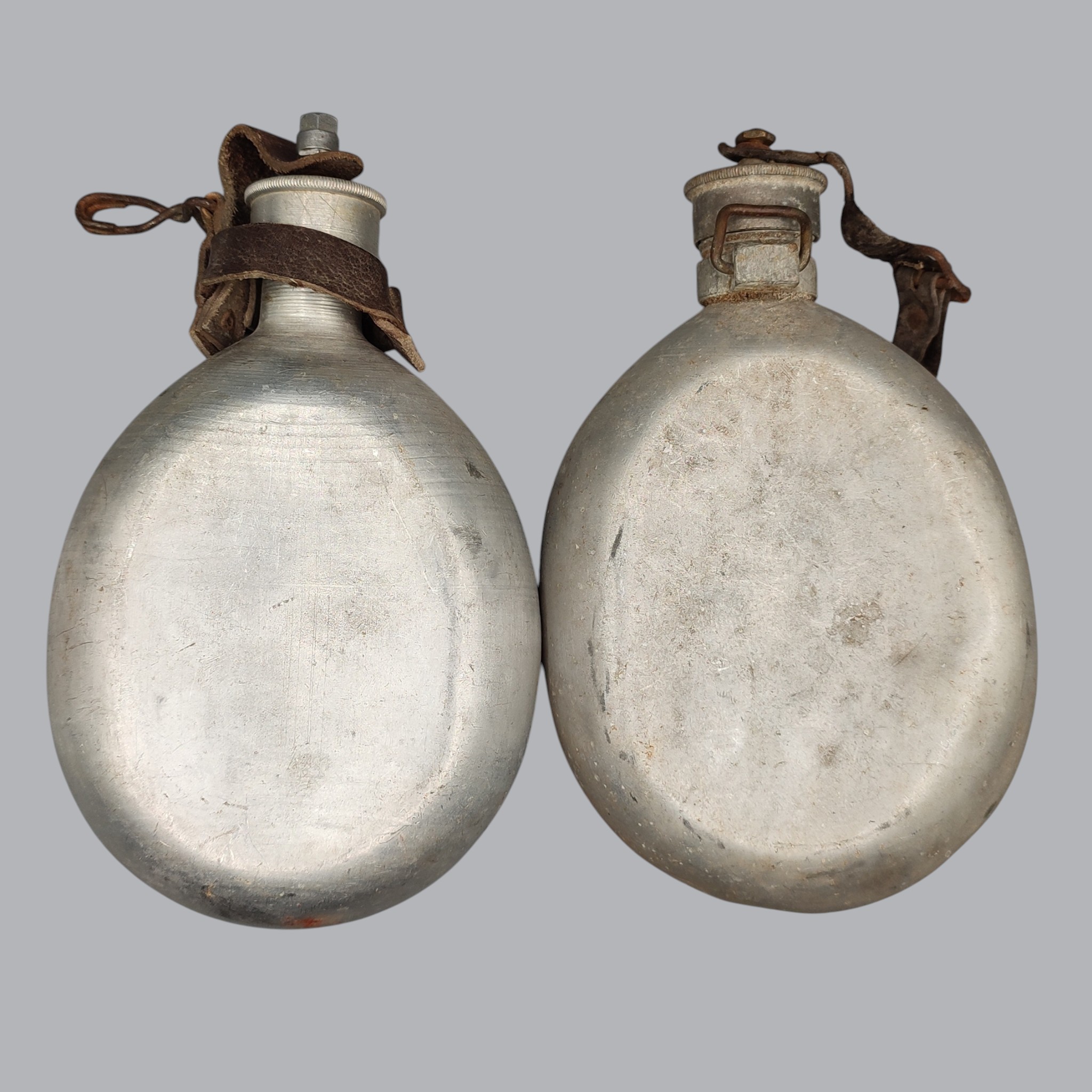 FINNISH WWII PAIR OF FIELD CANTEENS
