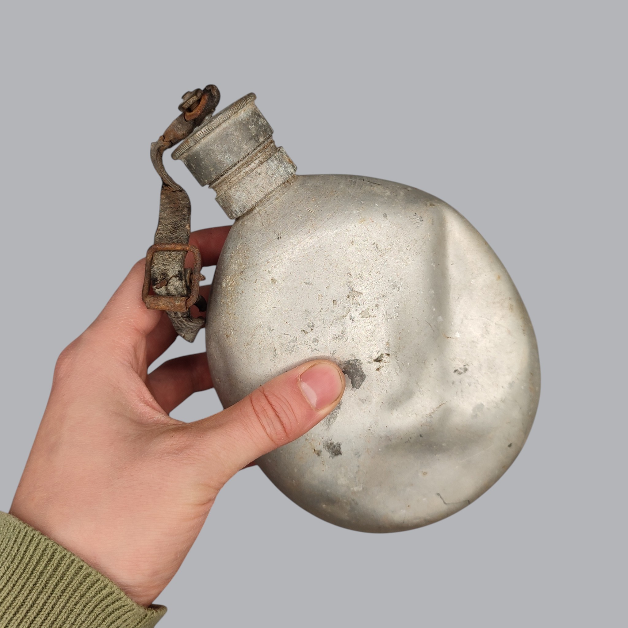 FINNISH WWII PAIR OF FIELD CANTEENS