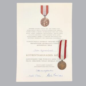 FINNISH WWII MEDAL OF THE WOMEN OF HOME FRONT & CERTIFICATE