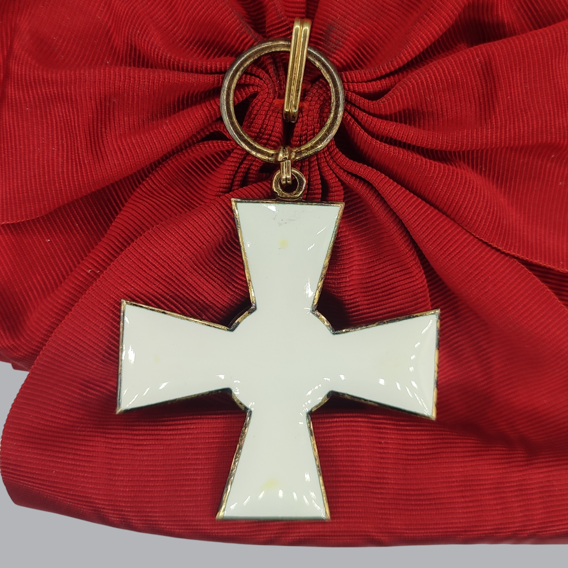 FINNISH GRAND CROSS & BREAST STAR OF THE LION OF FINLAND