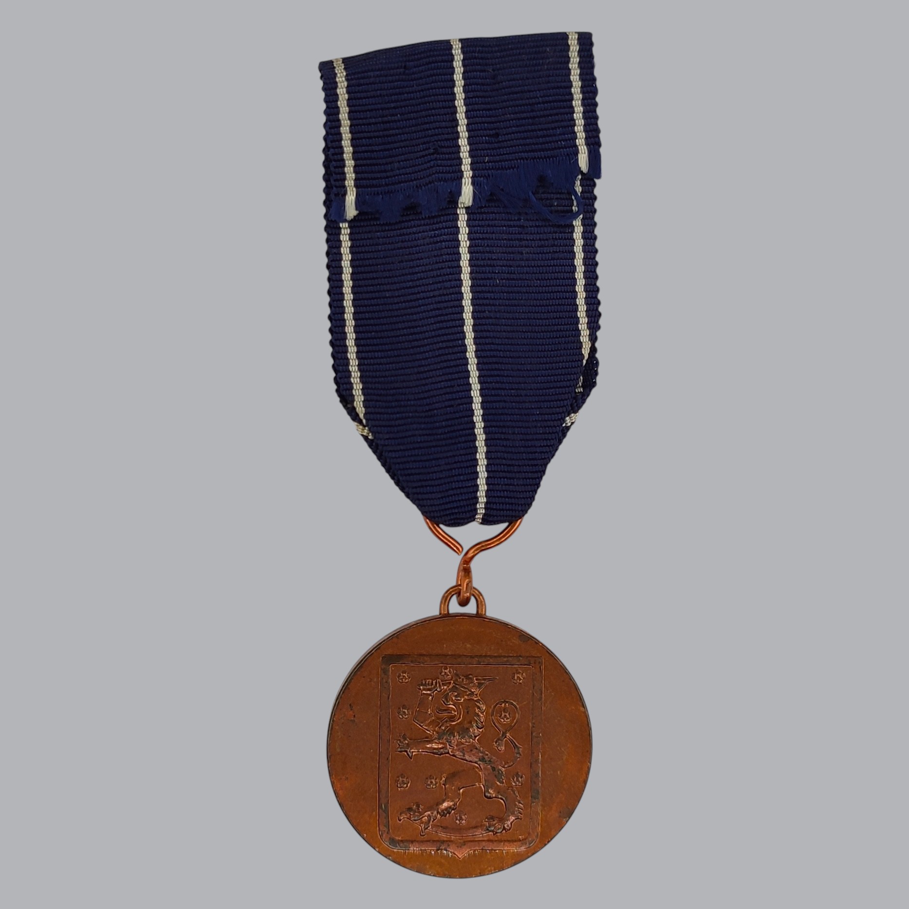 FINNISH WWII COMMEMORATIVE MEDAL OF THE CONTINUATION WAR & DOCUMENTS
