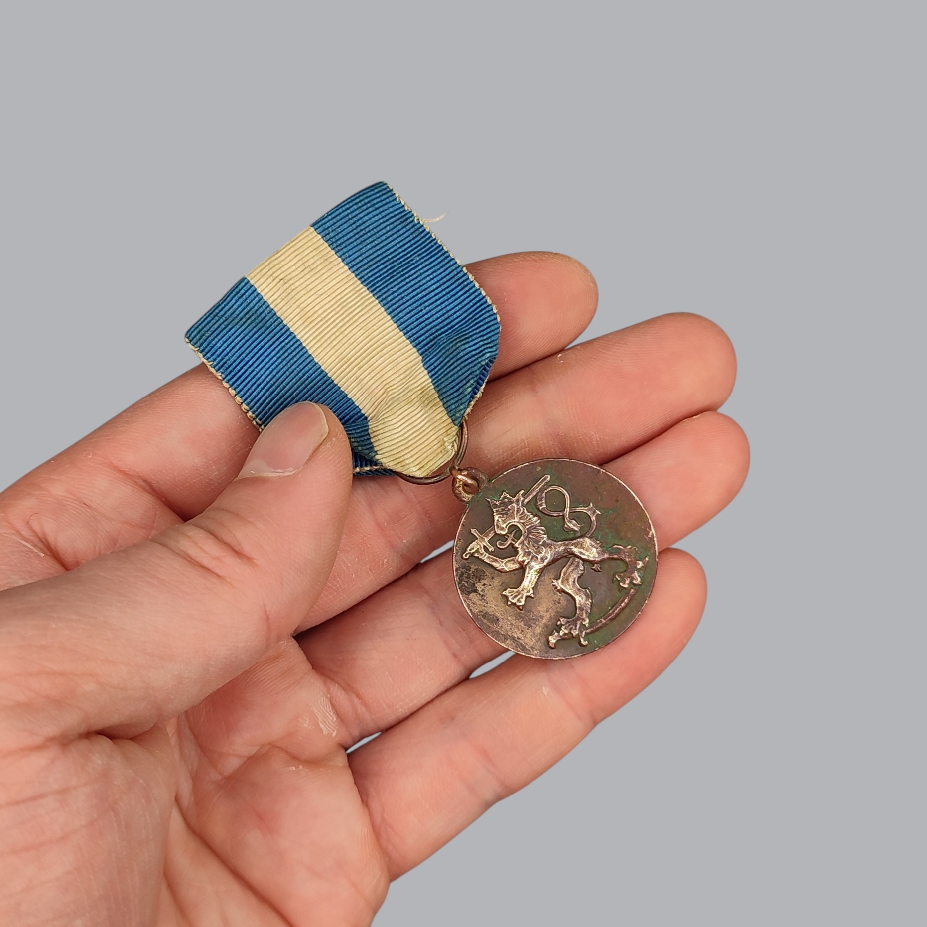 FINNISH WWII COMMEMORATIVE MEDAL OF THE SWEDISH VOLUNTEERS