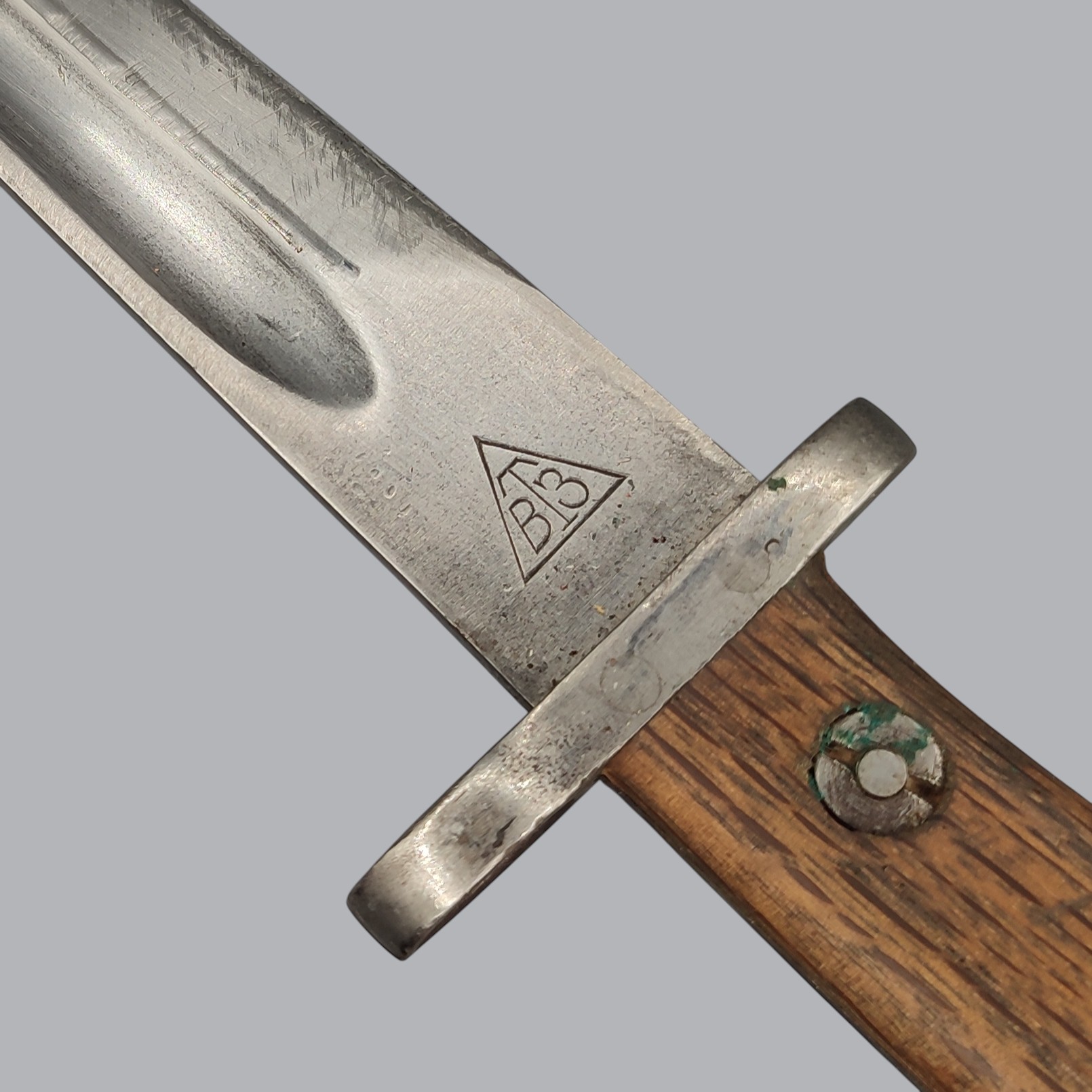 YUGOSLAVIAN M/1924 'MAUSER' KNIFE BAYONET