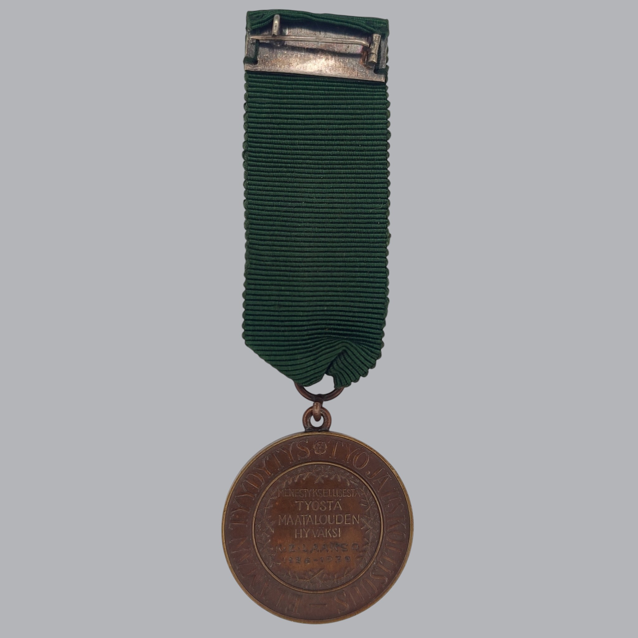 FINNISH 1930S MEDAL OF MERIT OF THE AGRICULTURAL SOCIETIES