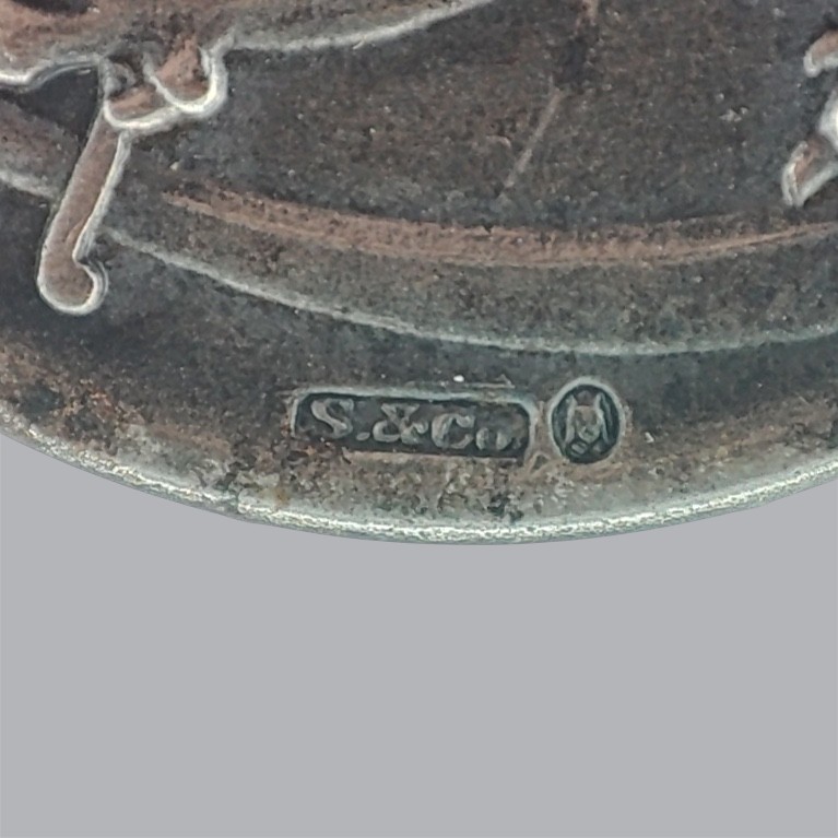 FINNISH WWI COMMEMORATIVE MEDAL OF THE LIBERATION WAR WITH ROSE