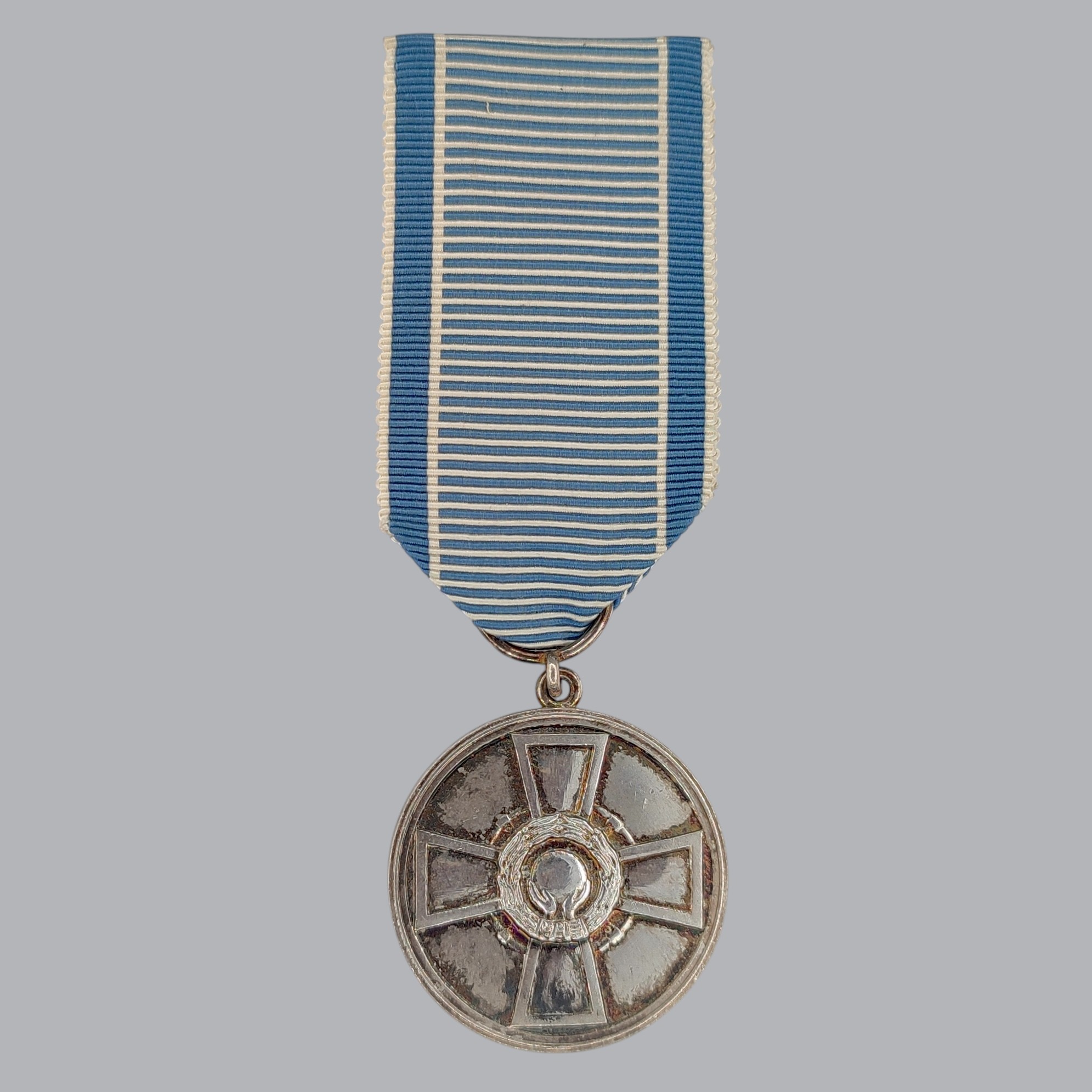FINNISH POST-WAR SILVER MEDAL OF MERIT OF THE PHYSICAL EDUCATION AND SPORTS