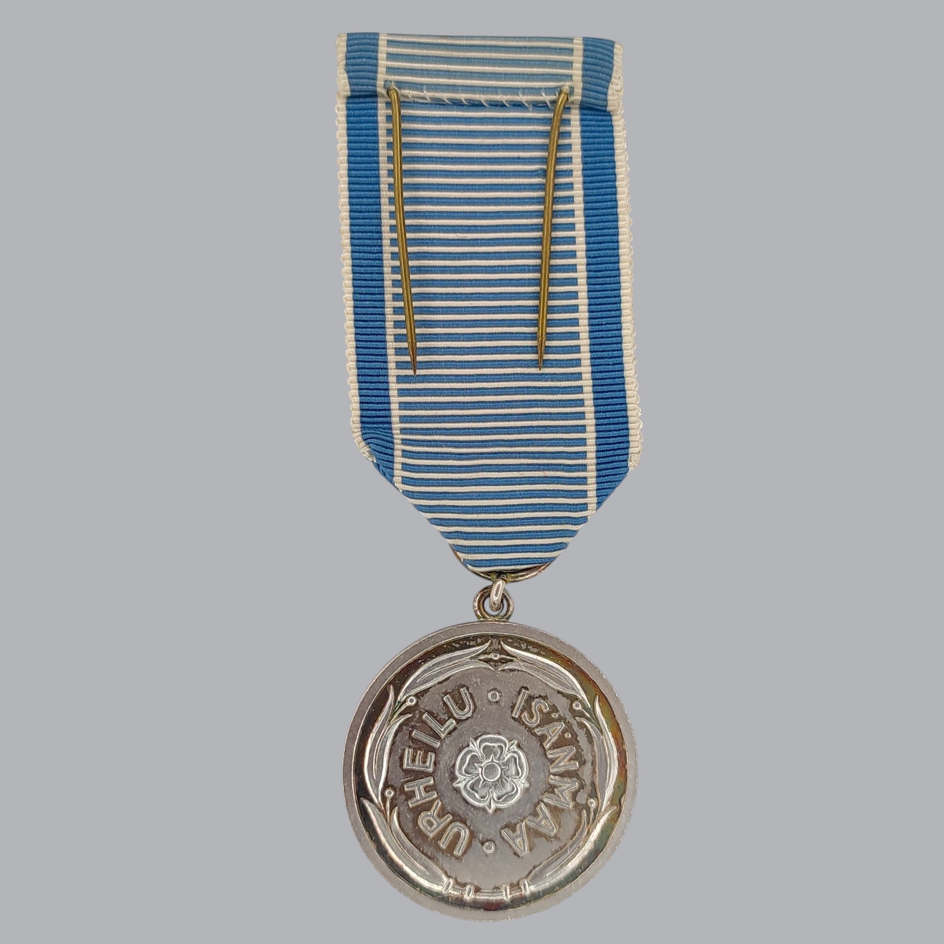 FINNISH POST-WAR SILVER MEDAL OF MERIT OF THE PHYSICAL EDUCATION AND SPORTS
