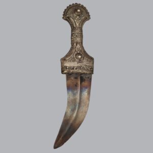 SAUDI ARABIAN SILVER-HILTED JAMBIYA DAGGER